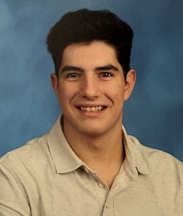 Mikhael Kamshad headshot